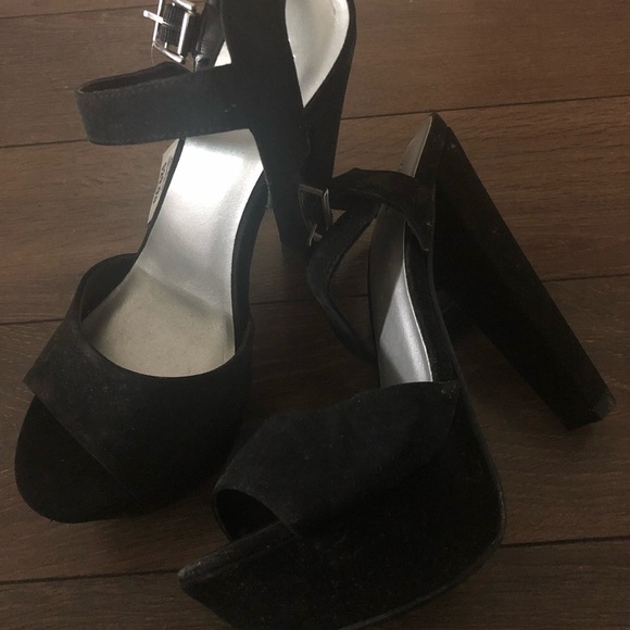 Black suede heels - Picture 1 of 1